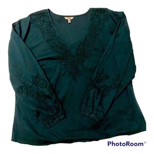 Sonoma, hunter green top with eyelet detail, size XXL